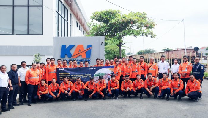 KAI Beri Pelatihan PJL, Garda Terdepan Keselamatan di Perlintasan KA