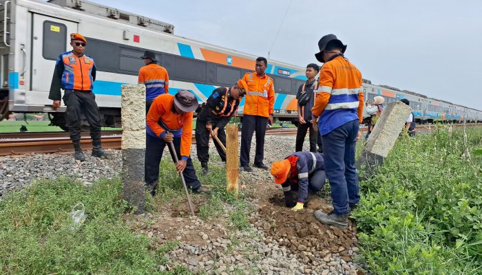 KAI Tutup 7 Perlintasan Sebidang Liar, Untuk Keselamatan Perjalanan Kereta Api