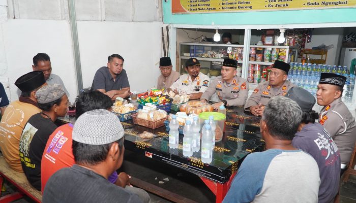 Kapolres Cirebon Kota Gelar Dialog Terkait Maraknya Peminta-Minta di Komplek Makam Sunan Gunung Jati