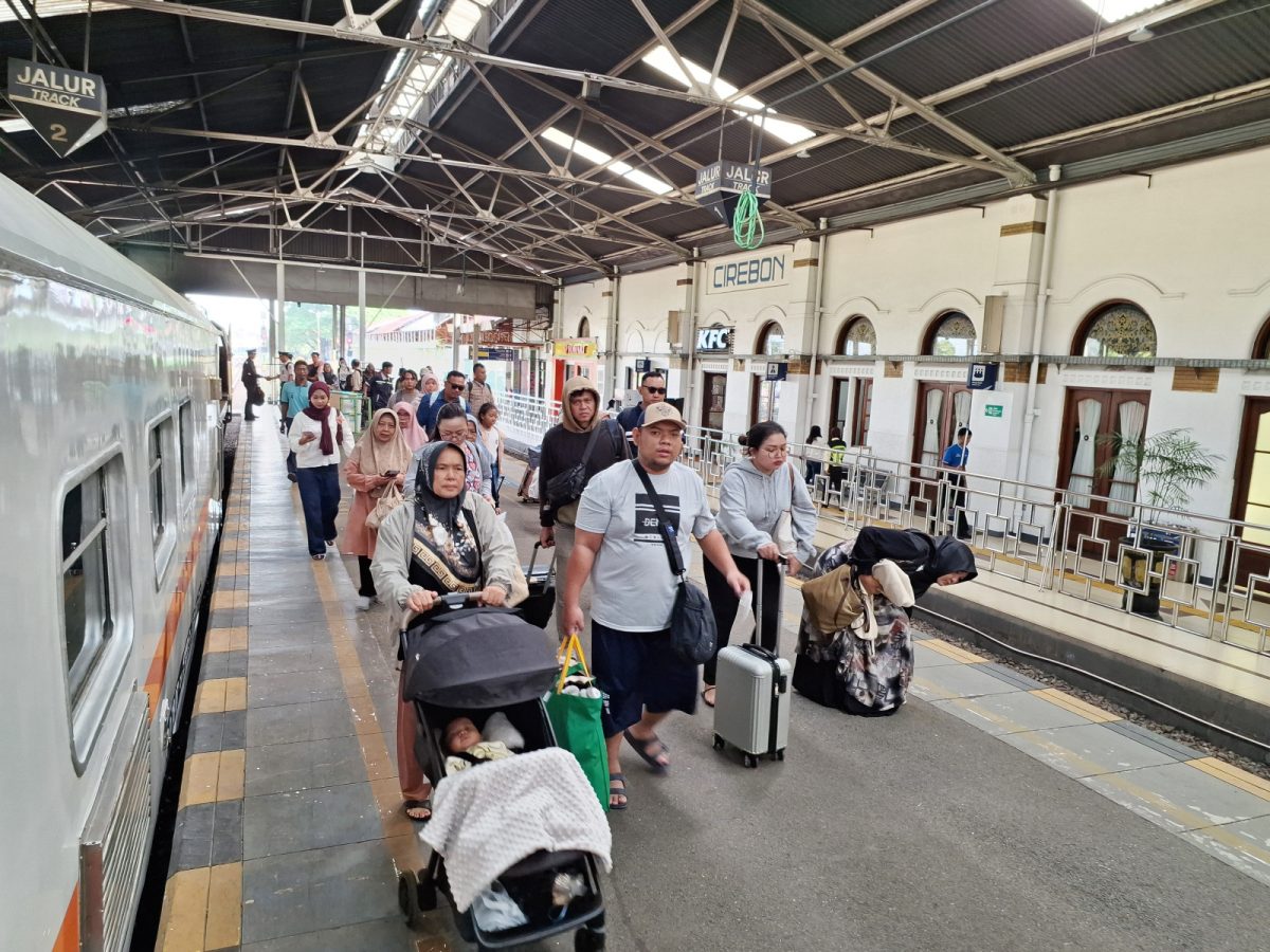 GemaMadani.com - Keandalan Operasional Kereta Api di Daop 3 Cirebon Kunci Sukses Angkutan Lebaran 2025 2