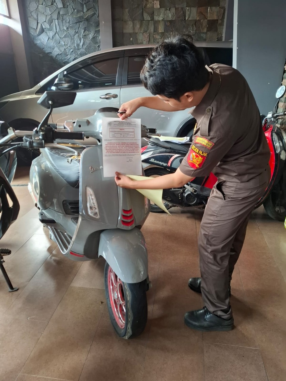 GemaMadani.com - Pekan Sita Serentak, DJP Jawa Barat II Amankan Rp3,3 Miliar