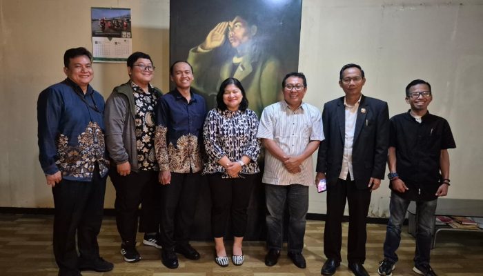 Ketum SMSI Firdaus Bersama Sekjen Makali Kumar Terima Kunjungan Tim KPK untuk Cegah Korupsi di Sektor Usaha Media Siber