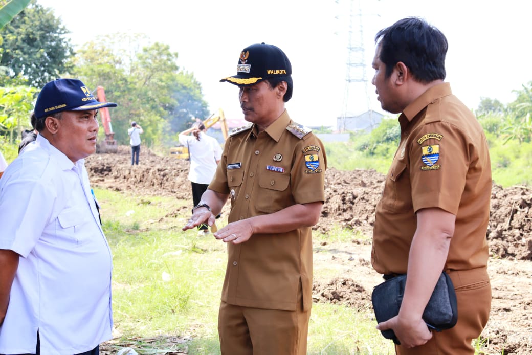 GemaMadani.com - Antisipasi Banjir, Pemkot Cirebon dan BBWS Normalisasi Sungai Cikalong 2