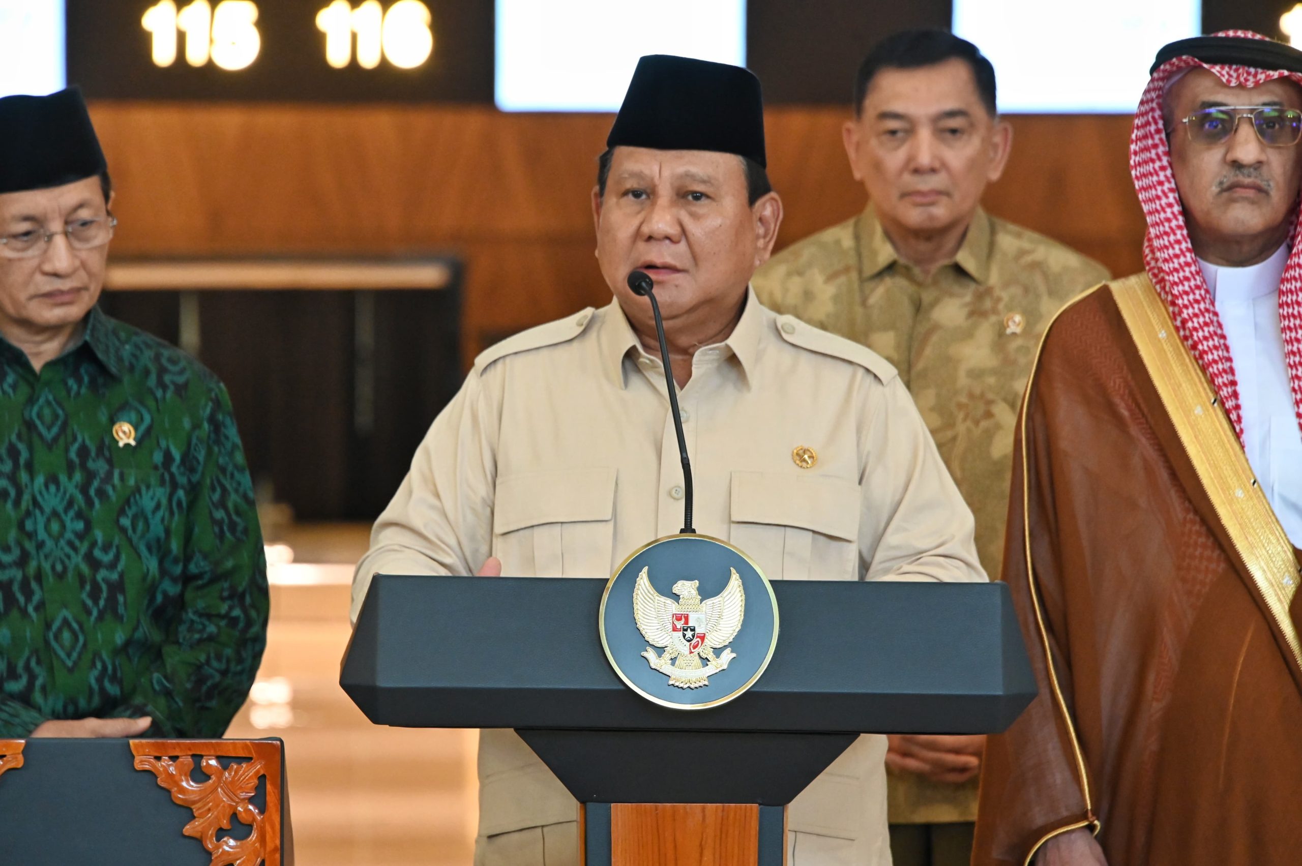 GemaMadani.com - Presiden Prabowo Subianto Resmikan Terminal Khusus Haji dan Umroh Bandara Soekarno-Hatta Menhub Dudy Optimistis Akan Perlancar Perjalanan Ke Tanah Suci