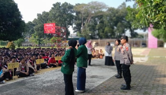Sat Binmas Polres Cirebon Kota, Menggelar Pembinaan dan Penyuluhan di SMA Negeri 4 Kota Cirebon