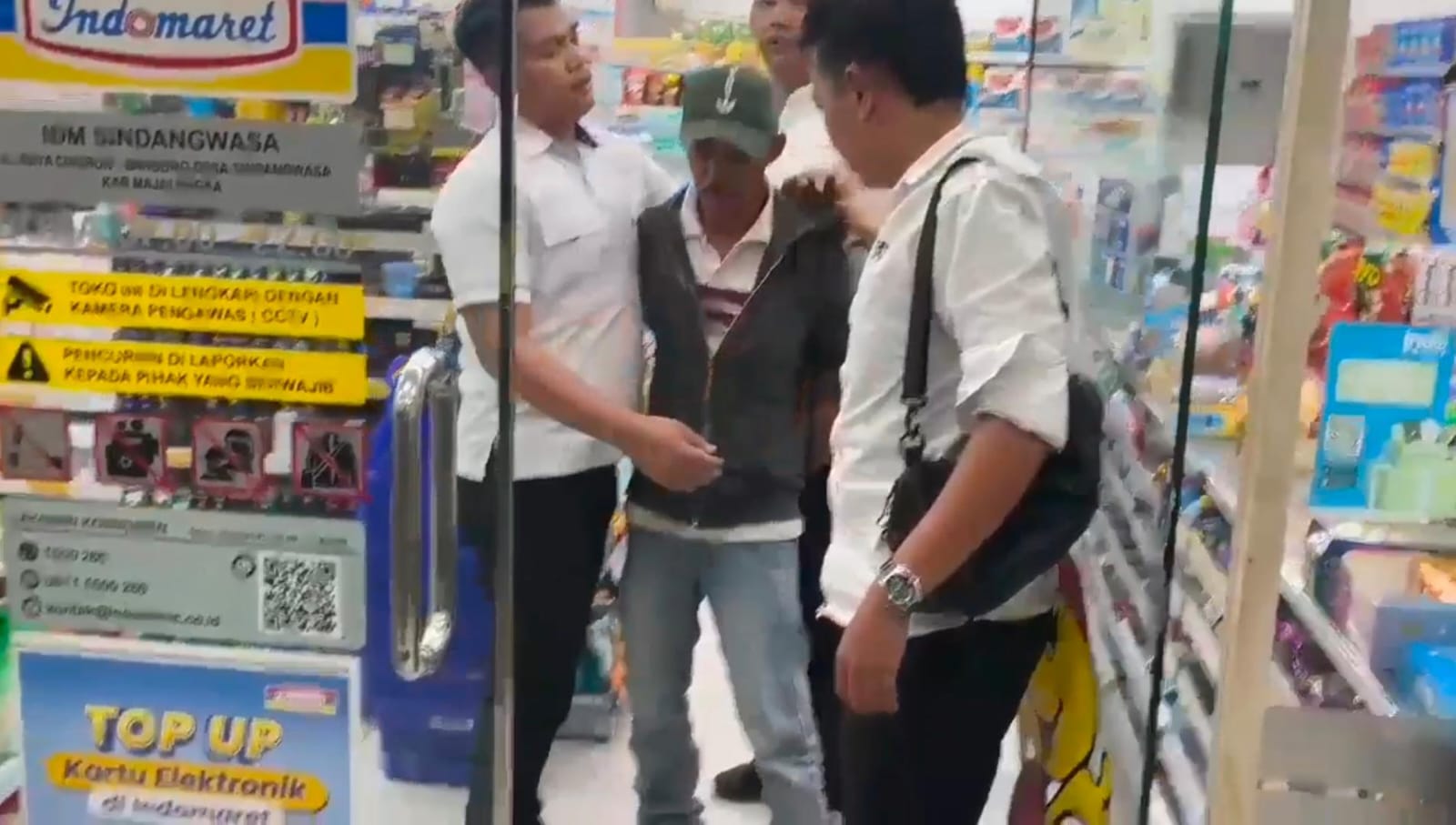 GemaMadani.com - Seorang Pria di Majalengka Sebarkan Ratusan Video Porno, Akibat Ditolak Rujuk Istri Sirinya