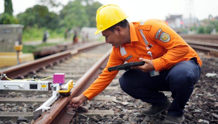 GemaMadani.com - Track Geometri Trolly, Alat Canggih Mendeteksi Jalan Rel Kereta Api 2
