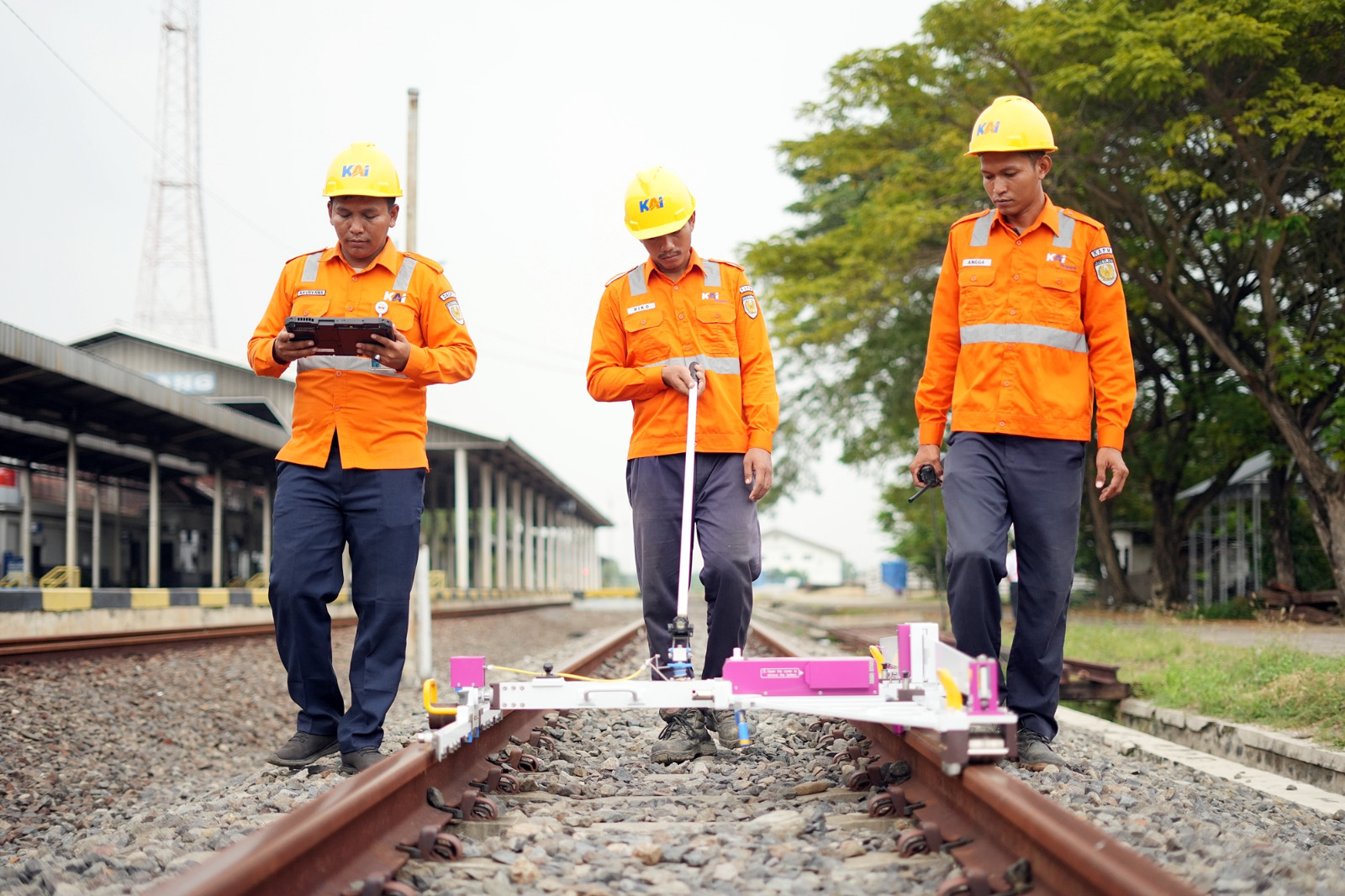 GemaMadani.com - Track Geometri Trolly, Alat Canggih Mendeteksi Jalan Rel Kereta Api