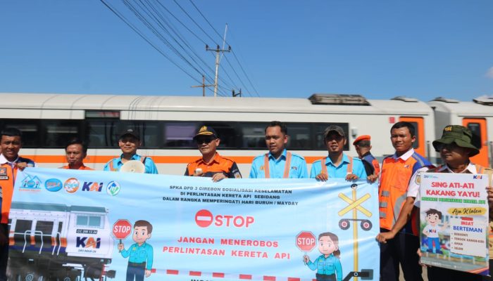 Peringati May Day, KAI Daop 3 Gelar Kampanye Keselamatan di 9 Titik Perlintasan Sebidang