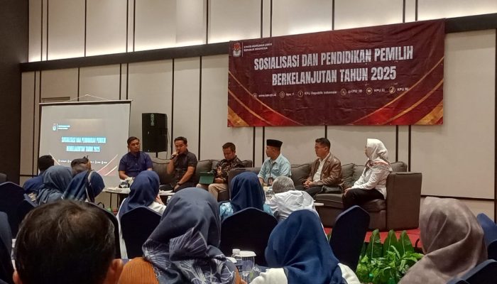 Anggota DPR RI Ujang Bey, Tekankan Pentingnya Pendidikan Politik