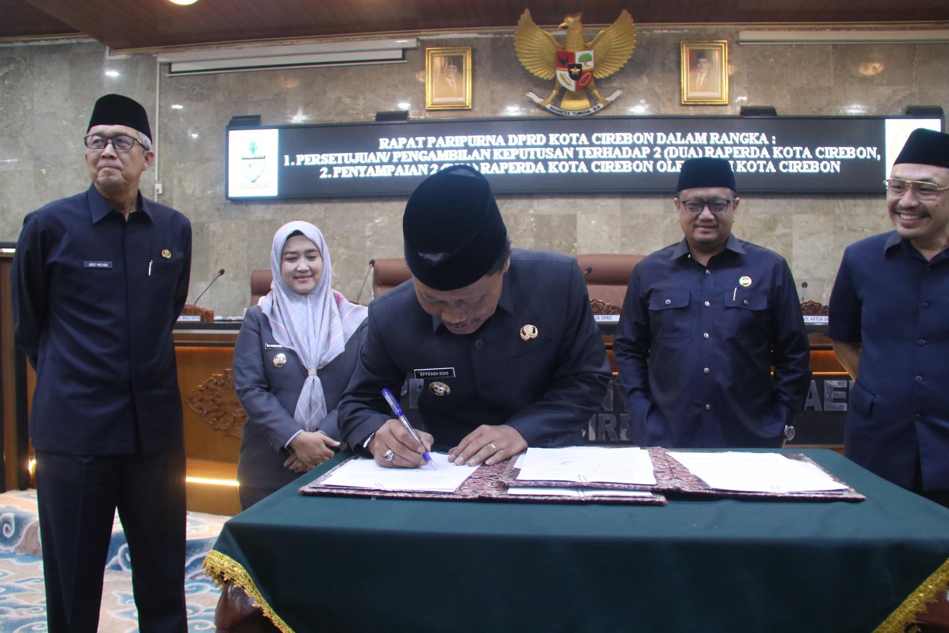GemaMadani.com Dua Raperda Baru Disampaikan Dorong Pertumbuhan Ekonomi Dan Akuntabilitas APBD Kota Cirebon