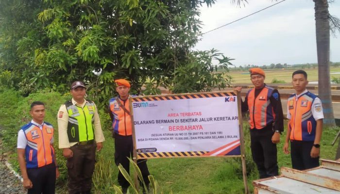 GemaMadani.com - Himbauan KAI Kepada Masyarakat Agar Tidak Melakukan Aksi Vandalisme Yang Dapat Mengganggu Keselamatan Perjalanan Kereta Api 2