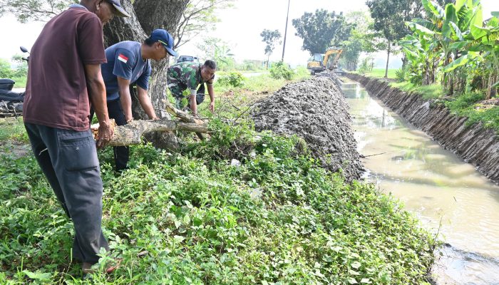 Lanud SKI Bersama Warga Bangun Harapan Perbaikan Irigasi Demi Masa Depan Pangan