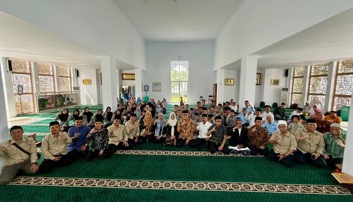 GemaMadani.com - Lepas 55 Kafilah Kota Cirebon Menuju MTQH Jabar, Sekda Lebih dari Lomba, Ini Jalan Dakwah dan Pembinaan Akhlak 2