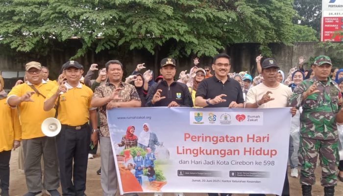 Menyambut HUT Kota Cirebon ke 598 Kelurahan Kesenden Gelar Jalan Santai, Bebersih Lingkungan dan Sedekah Sampah