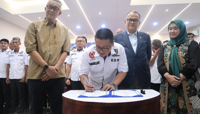 Pelantikan Pengurus KONI Kota Cirebon 2025-2029, Wakil Wali Kota : Pembinaan Olahraga Harus Terstruktur dan Inklusif