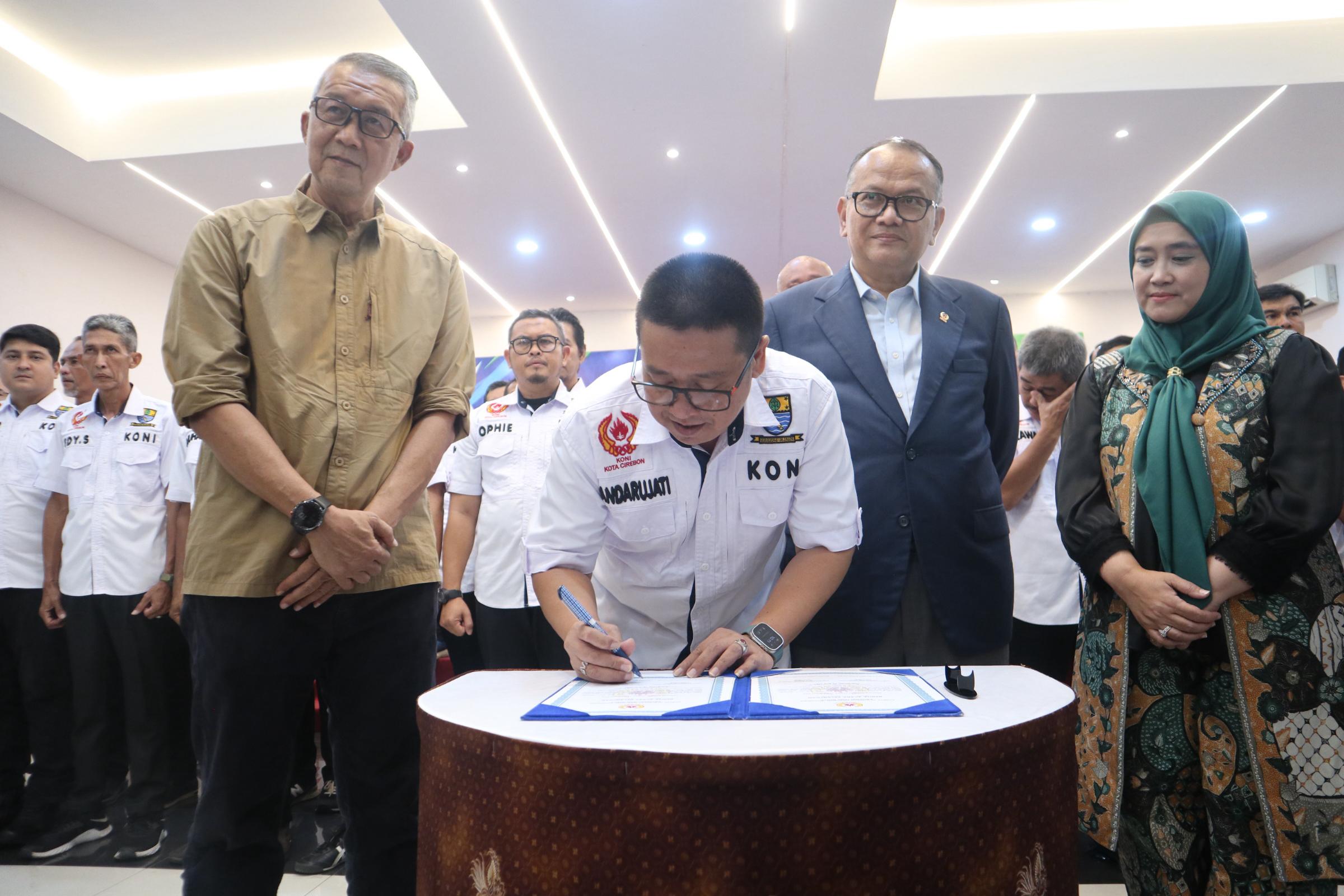 GemaMadani.com Pelantikan Pengurus KONI Kota Cirebon 2025 2029 Wakil Wali Kota Pembinaan Olahraga Harus Terstruktur Dan Inklusif