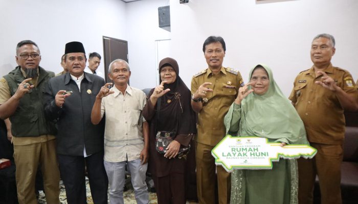 Pemkot Cirebon dan Baznas Salurkan Bantuan Rehab untuk 22 Rumah Yang Layak Huni