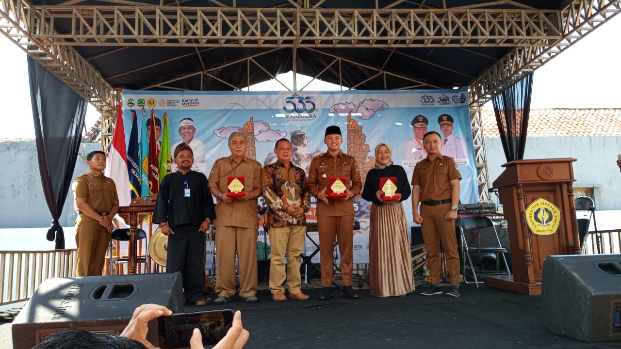 GemaMadani.com Ratusan Pelajar Meriahkan Gebyar Seni Dan Budaya Se Jabar 2