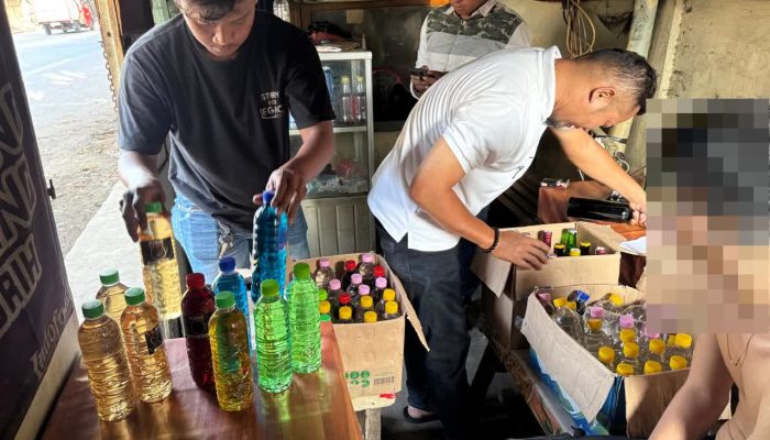 Satres Narkoba Polres Cirebon Kota Sita 75 Botol Miras dalam Operasi Malam Hari