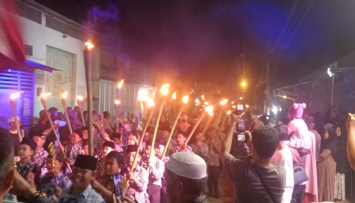 Semarak! Pondok Pesantren Jagasatru dalam Menyambut Tahun Baru 1 Muharram 1447 H, Diramaikan Dengan Pawai Obor Melibatkan Ratusan Santriwan dan Santriwati