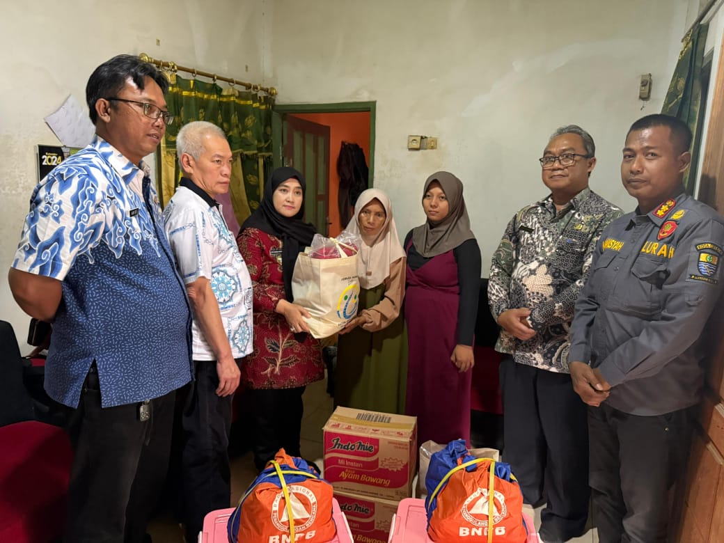 GemaMadani.com Wakil Wali Kota Kunjungi Keluarga Korban Longsor Tambang Ilegal Di Kawasan Argasunya Farida Pemerintah Kota Cirebon Berkomitmen Usut Tuntas Peristiwa Ini