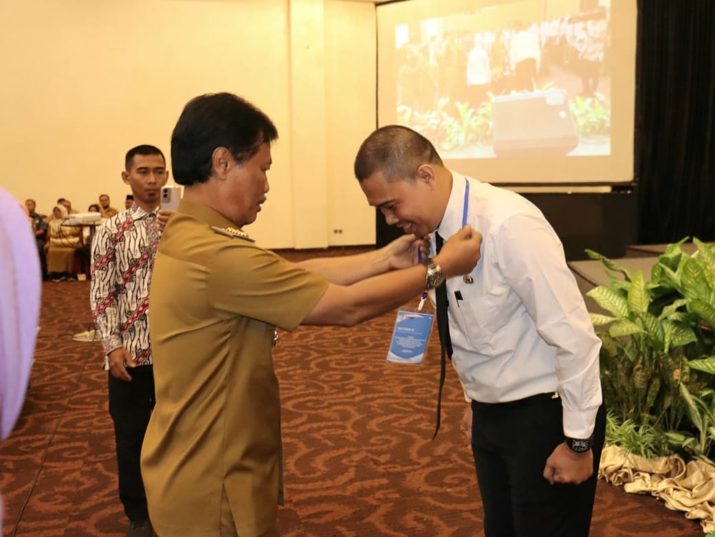 GemaMadani.com - Wali Kota Cirebon Buka Orientasi PPPK Formasi 2023, Tekankan Etika, Kolaborasi, dan Profesionalisme