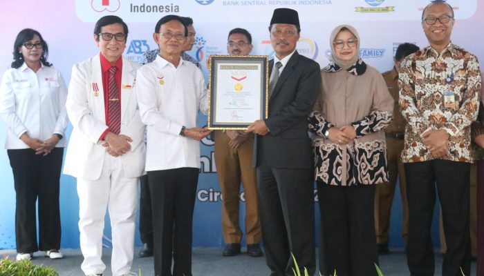 1.300 Pendonor di Cirebon Pecahkan Rekor MURI, Donor Darah Wujud Nyata Kepedulian Sosial