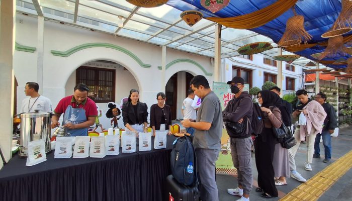 KAI Daop 3 Cirebon Selenggarakan Ngopi Bareng di Stasiun Cirebon