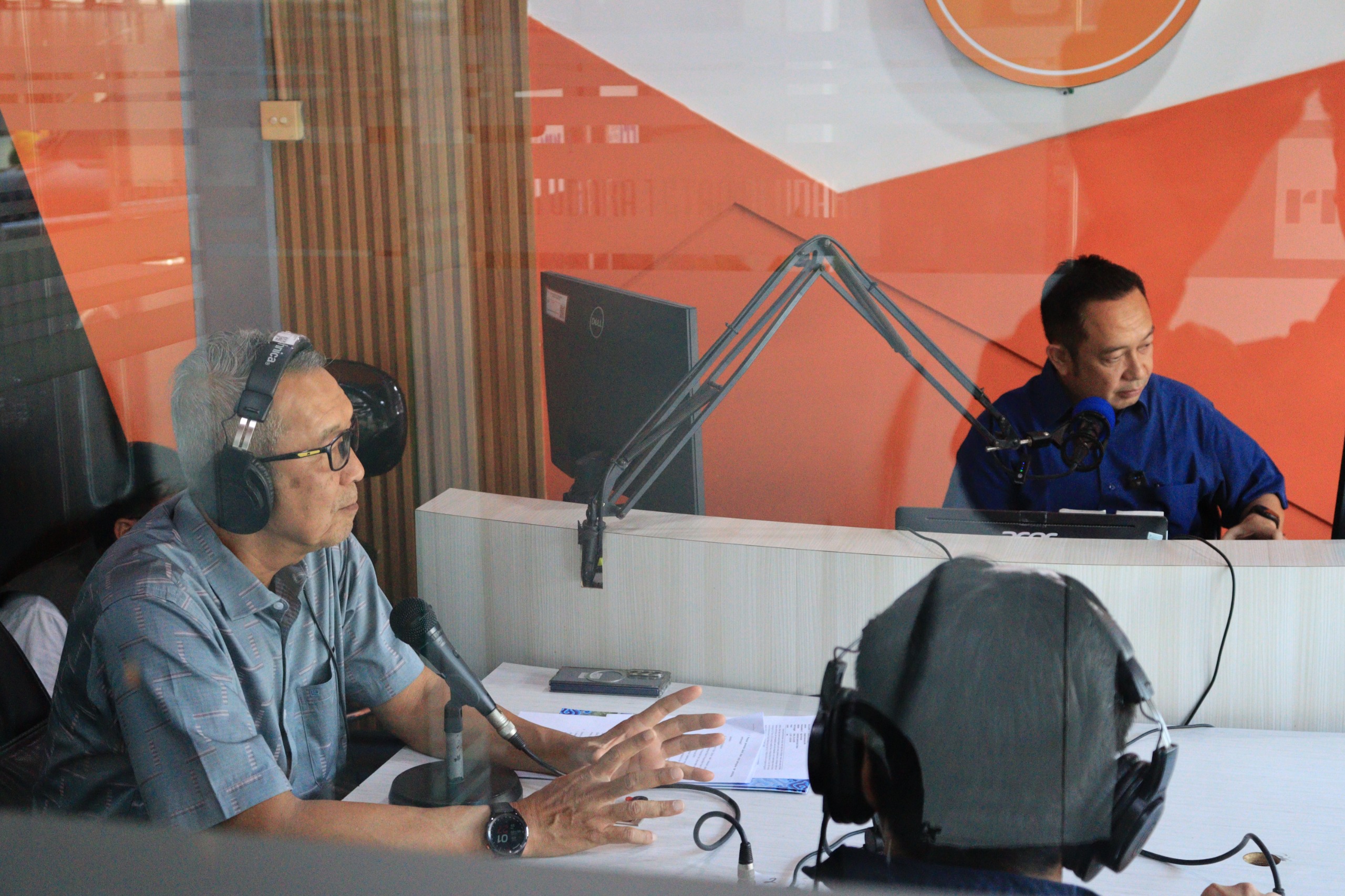 GemaMadani.com Pemkot Cirebon Dukung Penuh Budaya Antikorupsi Sekda Hadiri Dialog Interaktif Bersama KPK Di RRI