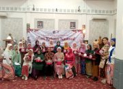 GemaMadani.com Perempuan Di Cirebon Harus Bangga Mengenakan Kebaya Sebagai Identitas Budaya Bangsa
