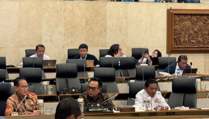 Prof. Rokhmin : Indonesia Harus Masuk Lima Besar Eksportir Perikanan Dunia, Kementerian KKP Segera Menghentikan Kapal Kapal-kapal Nelayan Asing di Wilayah Strategis Perairan Indonesia