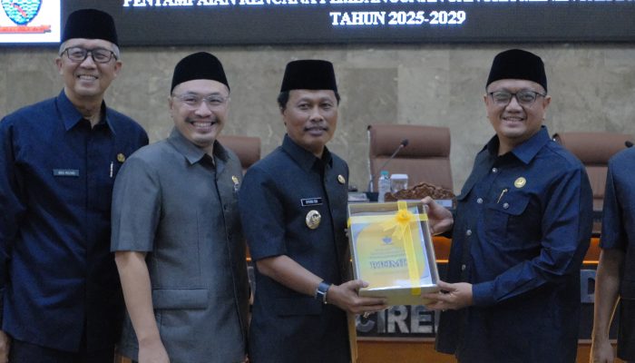 RPJMD 2025–2029 Disampaikan, Pemkot Cirebon Wujudkan Visi Pembangunan Setara dan Berkelanjutan