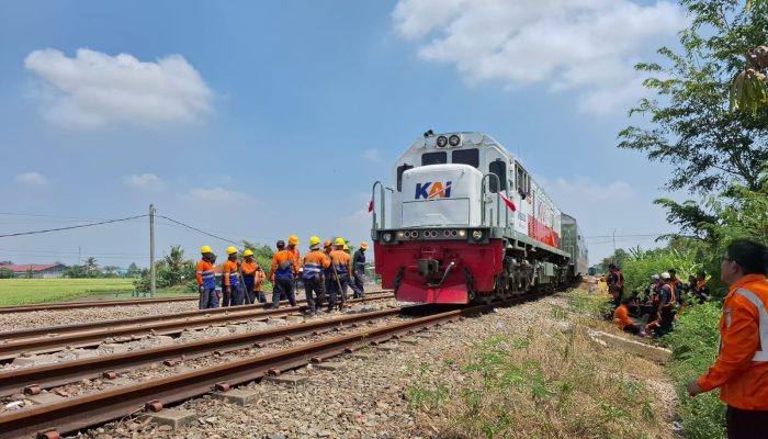 Jalur Kereta Api di Stasiun Pegadenbaru Sudah Bisa Dilalui Kembali, KA Argo Lawu Jadi Kereta Pertama yang Melintas Dengan Kecepatan Terbatas