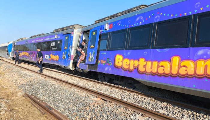 KA Argo Bromo Anggrek Anjlok di Lintas Pegaden Baru, PT KAI Menyampaikan Permohonan Maaf Kepada Seluruh Pelanggan