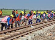 Tingkatkan Keselamatan Penumpang KAI Daop 3 Cirebon Lakukan Penggantian 13.662 Bantalan Beton
