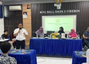 dr. Hj. Ratnawati Anggota DPRD Jabar Gelar Pendidikan Demokrasi Perdana di SMAN 2 Kota Cirebon