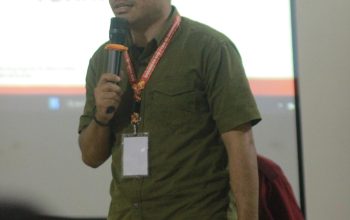 Labuan Bajo: Premium bagi Turis, Cemas bagi Pemuda