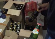 Sat Resnarkoba Polres Cirebon Kota Amankan 108 Botol Miras dari Sebuah Warung di Suranenggala
