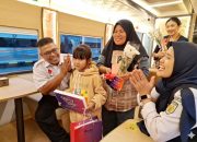 KAI Daop 3 Cirebon Merayakan Hari Ibu, Beri Kejutan ke Pelanggan