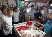 Menko Pangan Zulkifli Hasan Mantau Harga Komoditas Sembako di Pasar Jagasatru Kota Cirebon