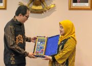 Wakil Wali Kota Cirebon dan Wamenperin Bahas Strategi Proteksi Industri Lokal