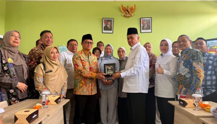 Kunjungan Komisi VIII DPR RI Ke Pemkot Cirebon Pastikan Siswa Sekolah Rakyat Cerdas Akademis dan Terlindungi Sosial