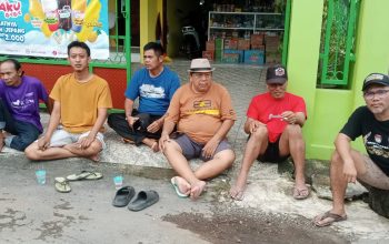 Warga Albasia RW 09 Arumsari Cirebon Kerja Bakti Bersih Lingkungan Jelang Ramadan 1447 H