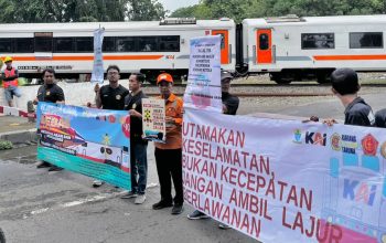 KAI Daop 3 Cirebon Kolaborasi dengan Karang Taruna Kesenden dan IRPS Korwil Cirebon Gelar Sosialisasi Keselamatan di Perlintasan serta Kampanye Anti Pelecehan Seksual di Stasiun