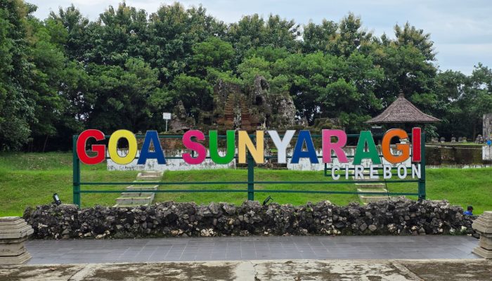 Libur Imlek Dongkrak Kunjungan Wisatawan ke Objek Wisata Bersejarah Goa Sunyaragi di Awal Ramadan 1447/2026