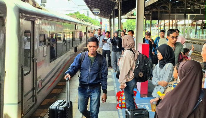 Jelang Lebaran 2026 Daop 3 Cirebon Masih Tersedia 100.103 Tiket KA, Segera Pesan Sebelum Kehabisan