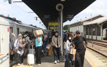 H-4 Angkutan Lebaran 2026 Sebanyak 59.678 Penumpang Tiba di Stasiun Wilayah Daop 3 Cirebon dan Penumpang yang Berangkat Sebanyak 32.695 Pelanggan