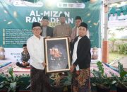 Bahtsul Masail PWNU Jabar Rekomendasikan Peninjauan Metode Perhitungan Zakat Profesi