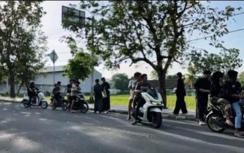 Angkatan 2025 KMMI Nurul Hakim Lombok Berbagi Takjil Gratis di Kota Mataram dan Sekitarnya